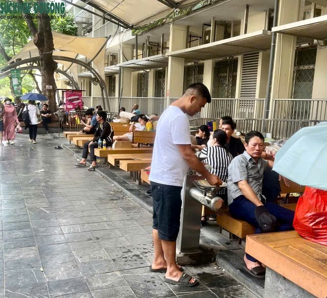 Nắng nóng, Bộ Y tế yêu cầu các bệnh viện bổ sung quạt, cung cấp nước uống miễn phí... cho người bệnh