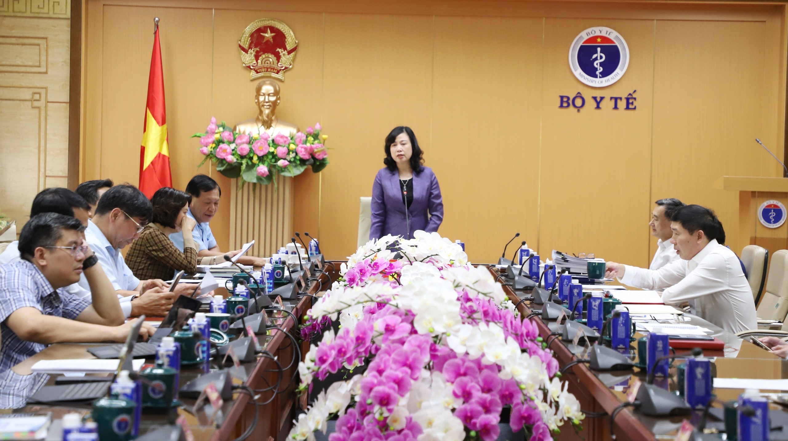 Bộ trưởng Bộ Y tế trao quyết định điều động, tiếp nhận và bổ nhiệm lãnh đạo một số đơn vị