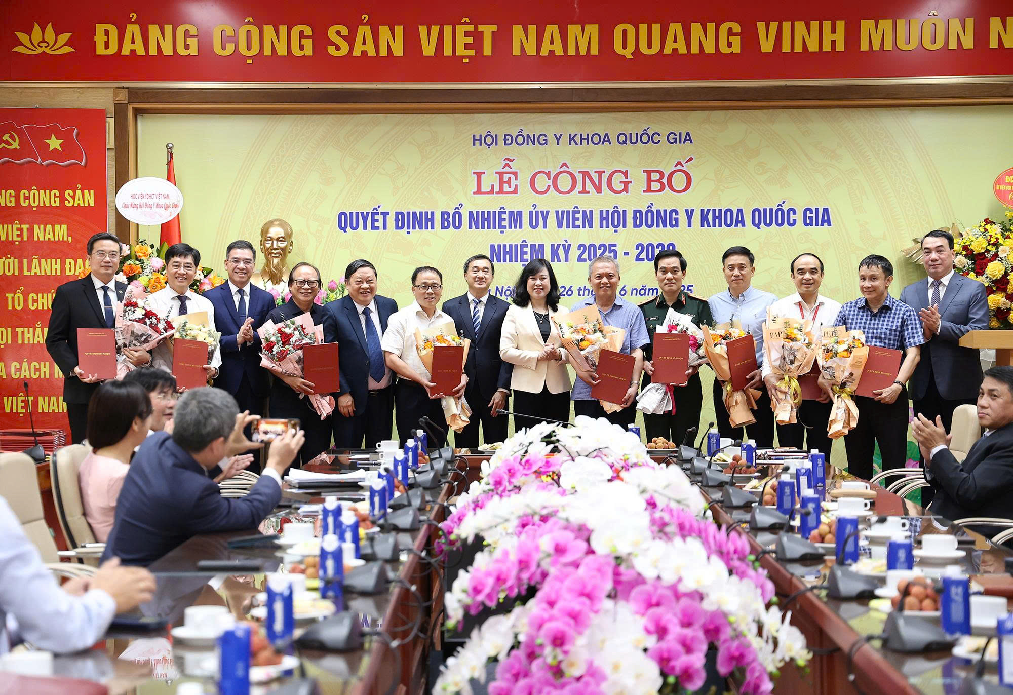 Bộ trưởng Đào Hồng Lan giao 5 nhiệm vụ trọng tâm cho Hội đồng Y khoa Quốc gia- Ảnh 2.