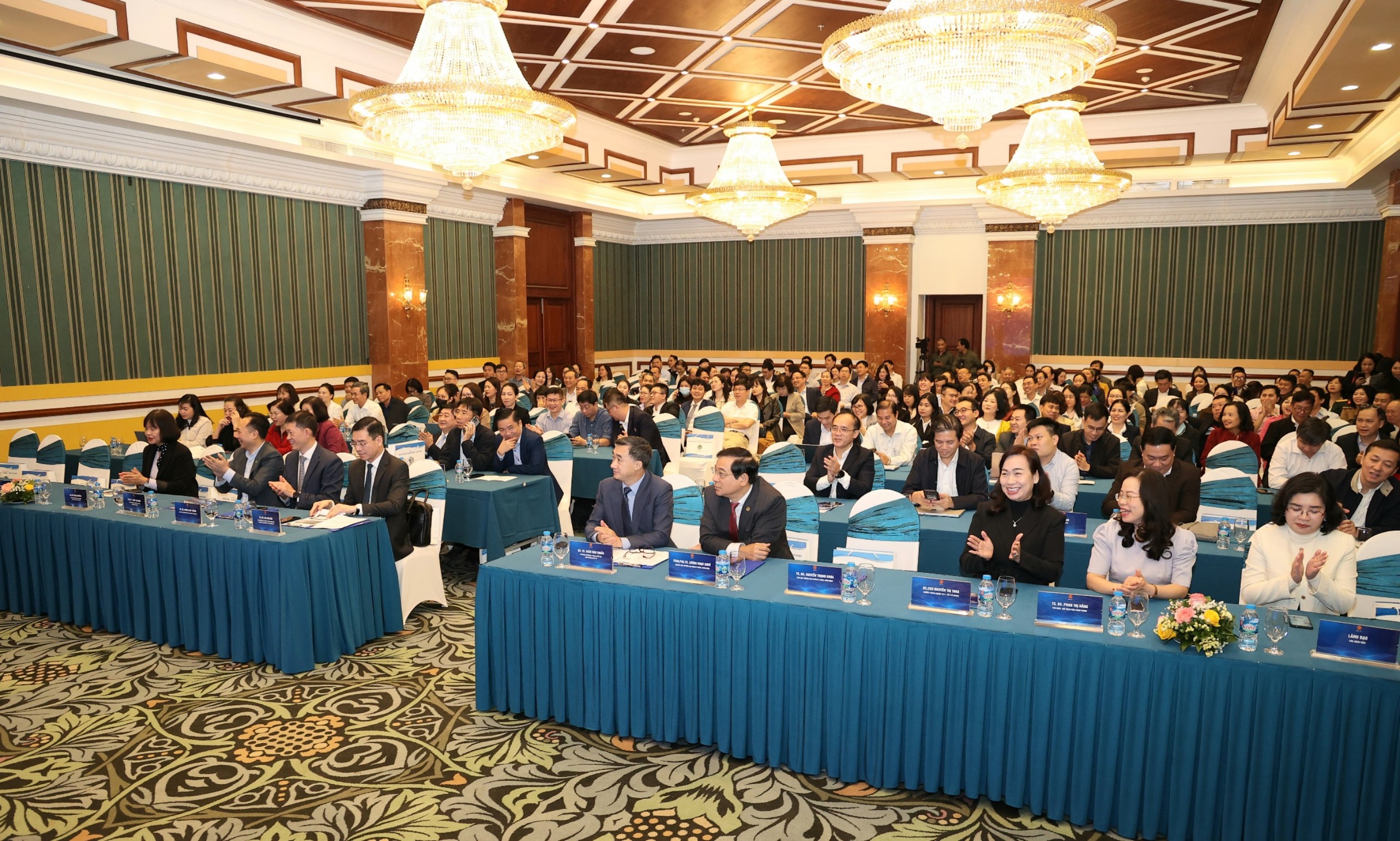 Thứ trưởng Trần Văn Thuấn: Nhiều người bệnh quốc tế đã lựa chọn Việt Nam như một điểm đến tin cậy- Ảnh 3.