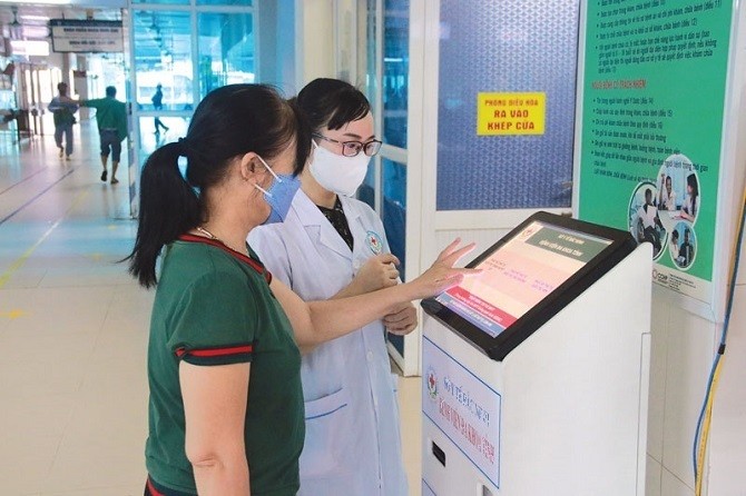 Trình tự, thủ tục và hồ sơ cấp giấy phép, chứng chỉ hành nghề y mới nhất- Ảnh 2.